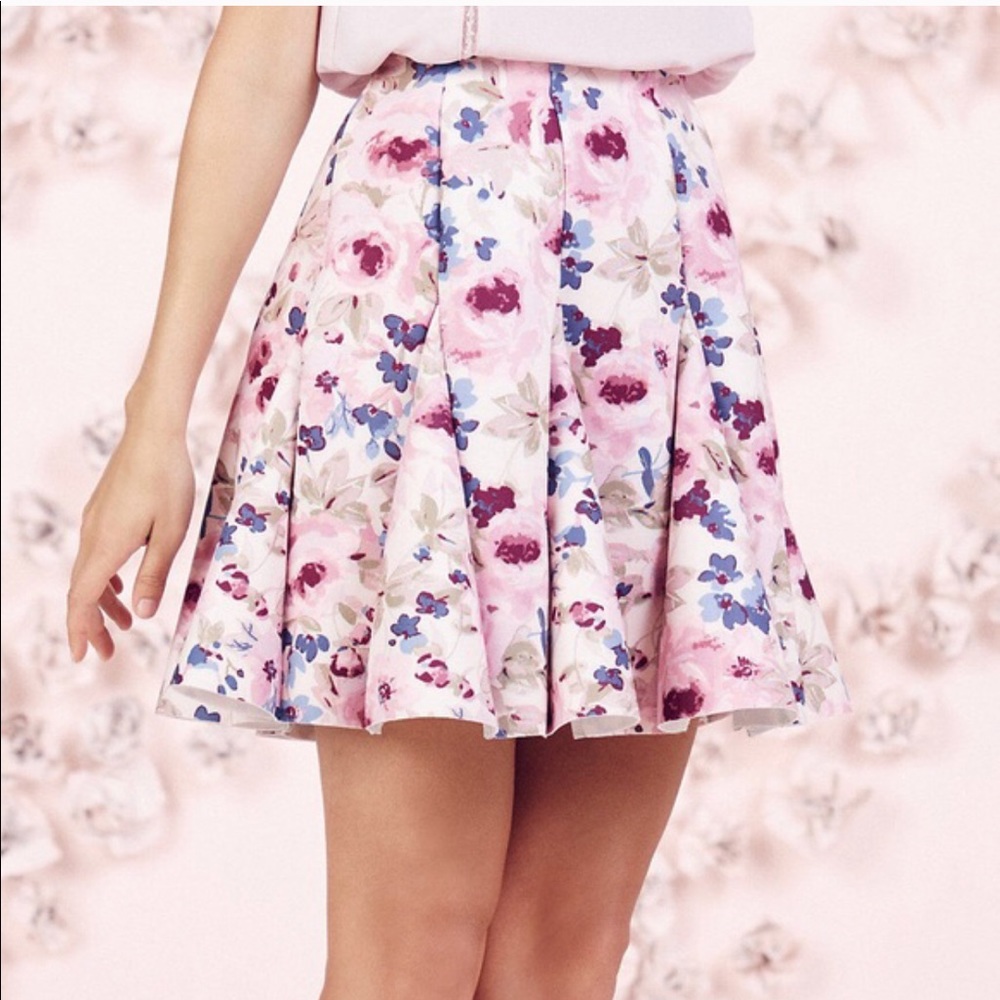 NWT LC Lauren Conrad Runway Floral Skirt Green Mini Pleated Size 2 - Picture 4 of 6